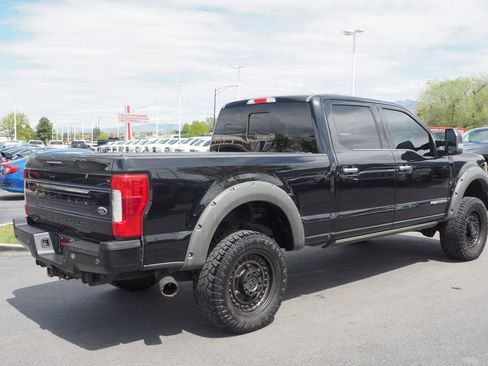 Used 2017 Ford F250 Platinum w/ FX4 Off-Road Package AWD/4WD image 6