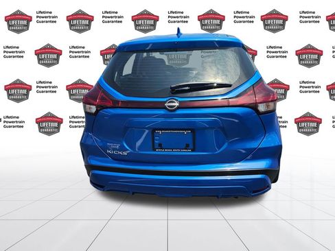 Certified 2025 Nissan Kicks Play S image 8