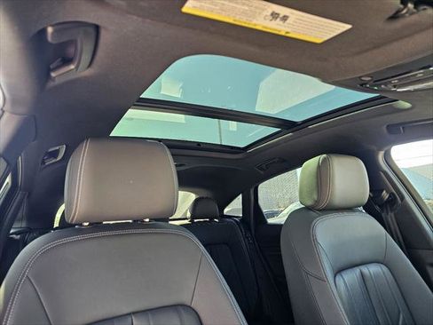 Used 2023 Audi e-tron Premium w/ Convenience Plus Package image 3