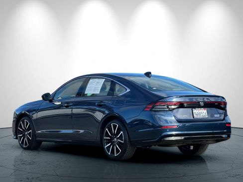 Used 2025 Honda Accord Touring image 6