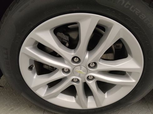 Used 2017 Chevrolet Malibu LT image 31