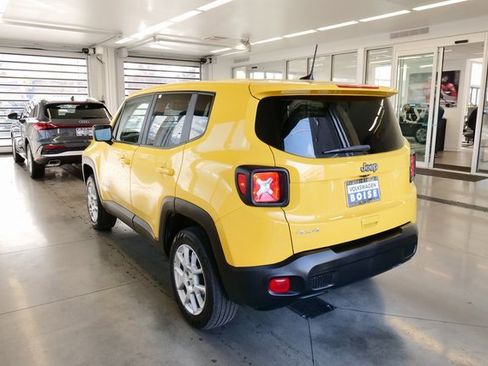 Used 2023 Jeep Renegade Latitude image 4