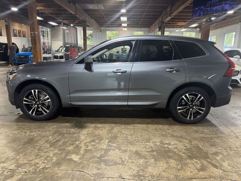 Used 2020 Volvo XC60 T6 Momentum image 6