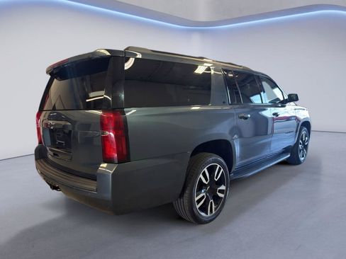 Used 2019 Chevrolet Suburban LT AWD/4WD image 8