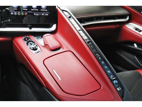 Used 2021 Chevrolet Corvette Stingray Premium Cpe w/ Z51 Performance Package image 23