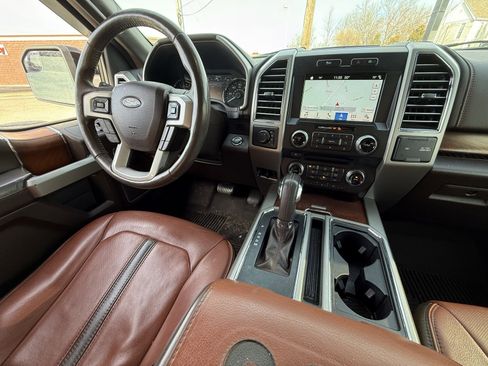 Used 2018 Ford F150 King Ranch image 3