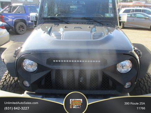 Used 2017 Jeep Wrangler Unlimited Sahara w/ Quick Order Package 24E Chief AWD/4WD image 2