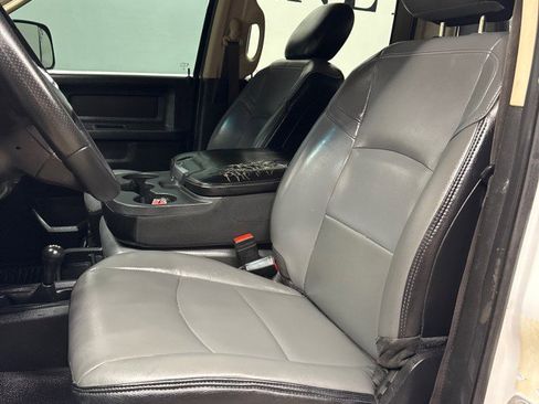 Used 2019 RAM 3500 Tradesman w/ Chrome Appearance Group image 29