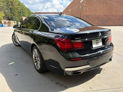 Used 2013 BMW 750i xDrive AWD/4WD image 4