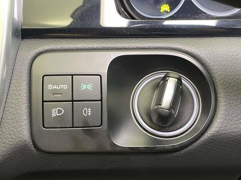 Certified 2023 Porsche Cayenne AWD/4WD image 42