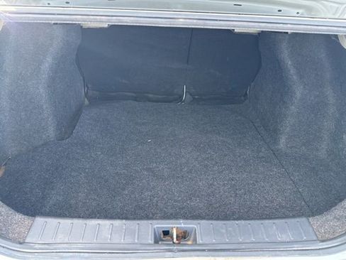 Used 2022 Nissan Versa SR image 16