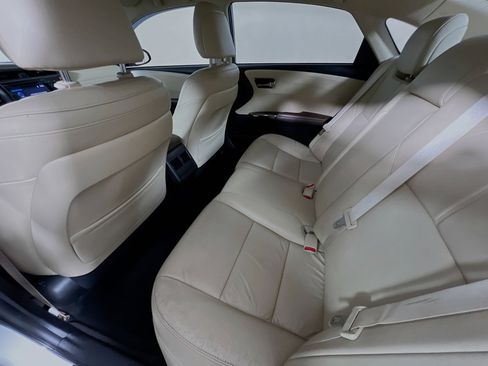 Used 2016 Toyota Avalon XLE image 29