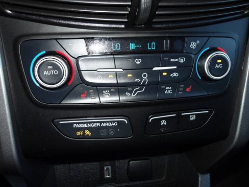 Used 2019 Ford Escape SE AWD/4WD image 15