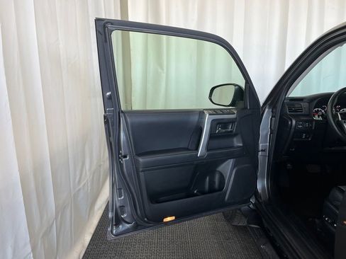 Used 2023 Toyota 4Runner SR5 Premium w/ Moonroof Package AWD/4WD image 20