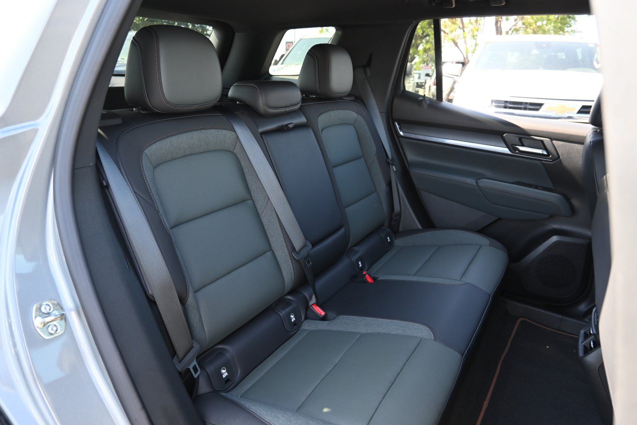 New 2026 GMC Terrain AT4 w/ Convenience Package III AWD/4WD image 48