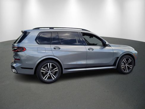 New 2025 BMW X7 xDrive40i w/ M Sport Package image 7