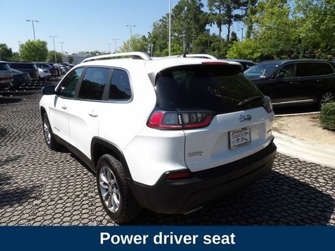 Used 2021 Jeep Cherokee Latitude Lux w/ Comfort/Convenience Group FWD image 8