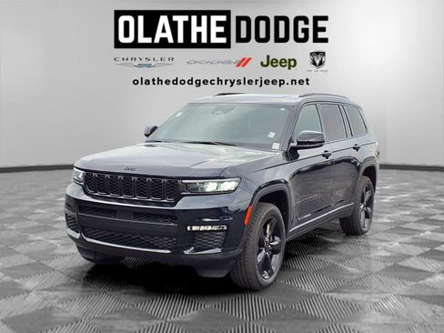 Used 2024 Jeep Grand Cherokee L Limited w/ Black Appearance Package AWD/4WD image 1