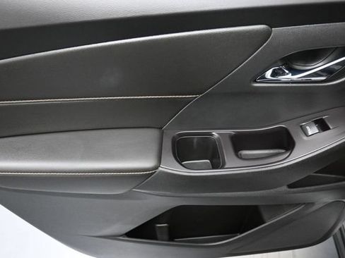 Used 2020 Chevrolet Traverse LT w/ LT Premium Package FWD image 20