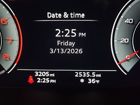 Used 2025 Audi Q5 2.0T Premium w/ Convenience Plus Package image 23