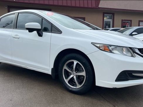 Used 2015 Honda Civic SE image 1