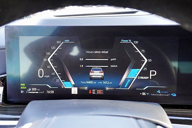 Used 2025 BMW X5 xDrive50e AWD/4WD image 44