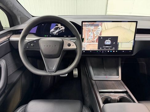 Used 2024 Tesla Model X image 24