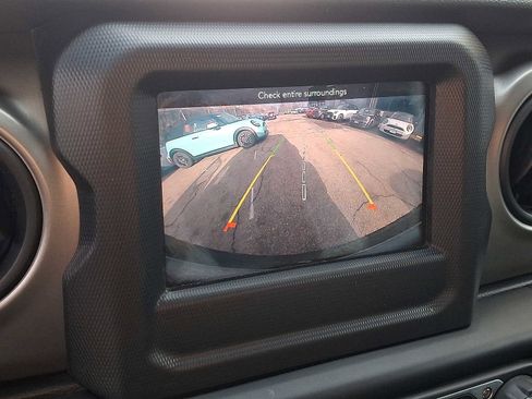 Used 2020 Jeep Wrangler Sport S image 20