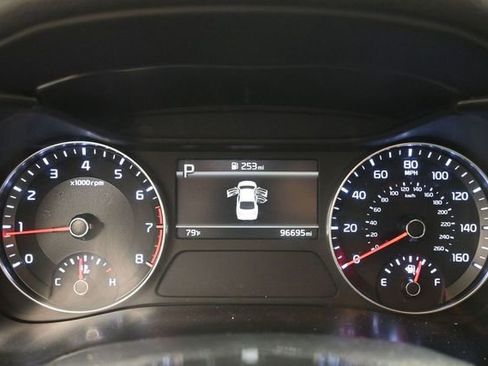 Used 2024 Kia Forte LXS FWD image 19