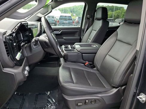 Used 2025 GMC Sierra 1500 SLT AWD/4WD image 13