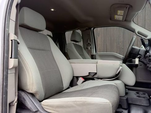 Used 2017 Ford F150 XL w/ Equipment Group 101A Mid AWD/4WD image 10