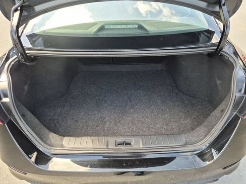 Used 2025 Nissan Sentra SV FWD image 29