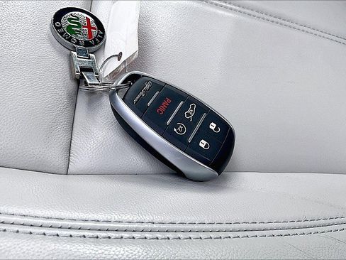 Used 2020 Alfa Romeo Giulia w/ Quick Order Package 22K Sport image 10
