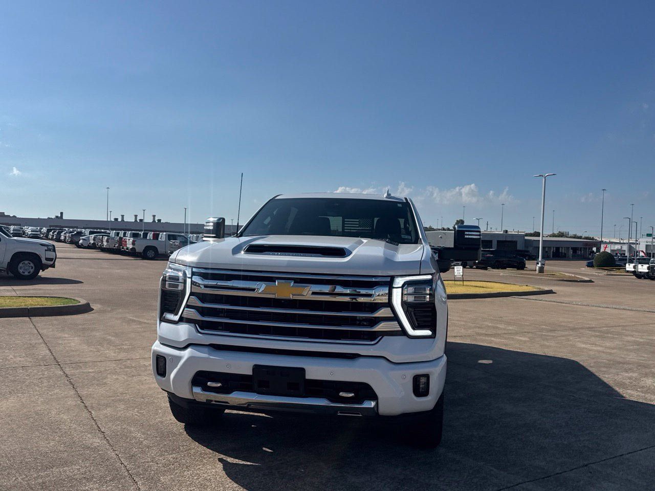 Used 2024 Chevrolet Silverado 2500 High Country w/ High Country Premium Package AWD/4WD image 7