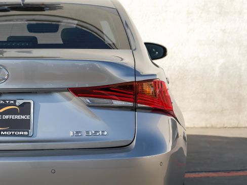 Used 2019 Lexus IS 350 image 49