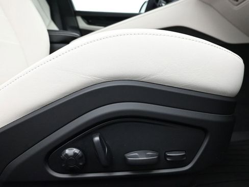 Used 2025 Porsche Panamera image 14