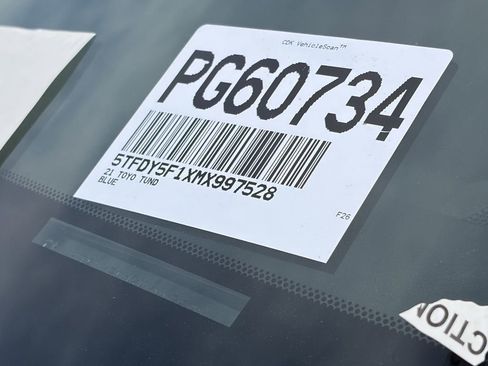 Used 2021 Toyota Tundra SR5 AWD/4WD image 12