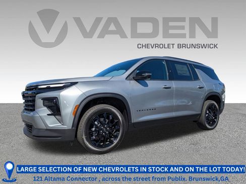 New 2026 Chevrolet Traverse LT image 1