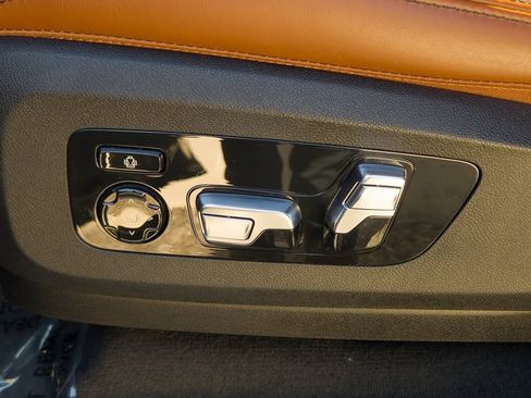 Used 2023 BMW X5 M50i w/ Executive Package image 11