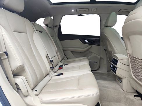 Used 2019 Audi Q7 3.0T Premium Plus w/ Premium Plus Package image 28