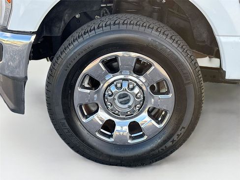 Used 2023 Ford F250 Lariat w/ Chrome Package image 35
