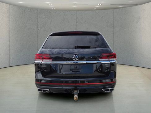 Used 2021 Volkswagen Atlas SE w/ Panoramic Sunroof Package FWD image 4