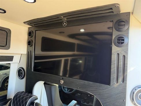 Used 2019 Mercedes-Benz Sprinter 170 image 34