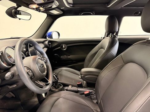 Used 2020 MINI Cooper 2-Door Hardtop FWD image 10
