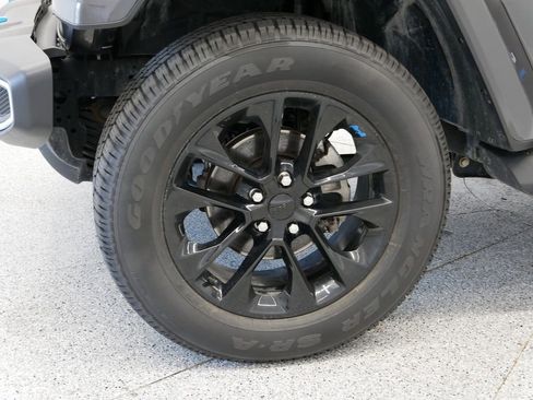 Certified 2022 Jeep Wrangler Unlimited Sahara w/ Cold Weather Group image 51