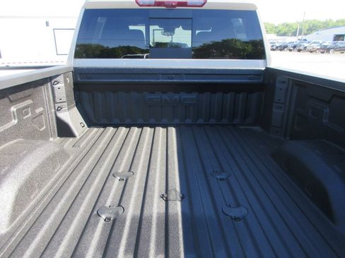 New 2026 GMC Sierra 2500 AT4 w/ AT4 Premium Plus Package AWD/4WD image 7