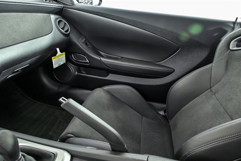 Used 2015 Chevrolet Camaro Z/28 RWD image 28