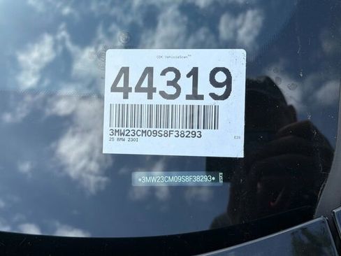 Used 2025 BMW 230i Coupe w/ Convenience Package RWD image 4
