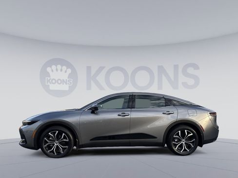 Used 2024 Toyota Crown XLE image 2