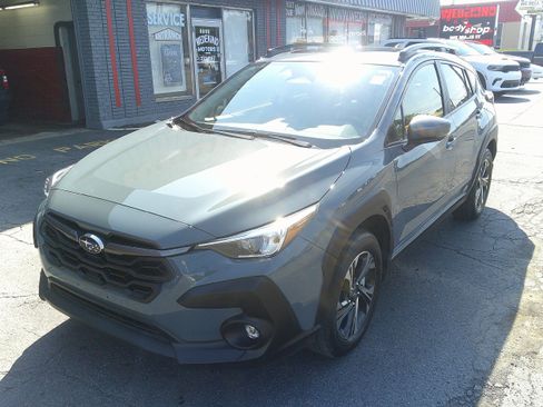 Used 2024 Subaru Crosstrek 2.0i Premium image 13